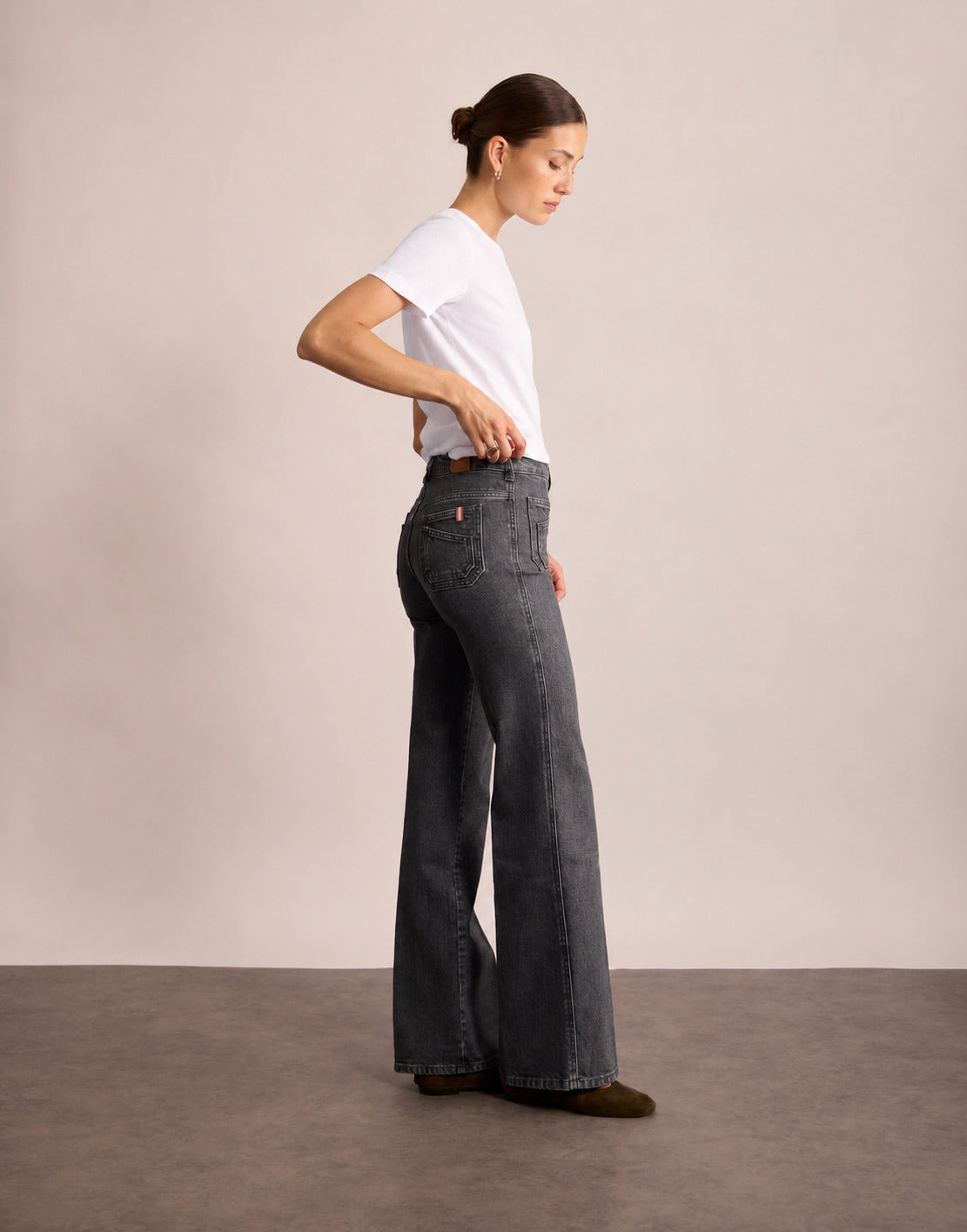 Grey jeans