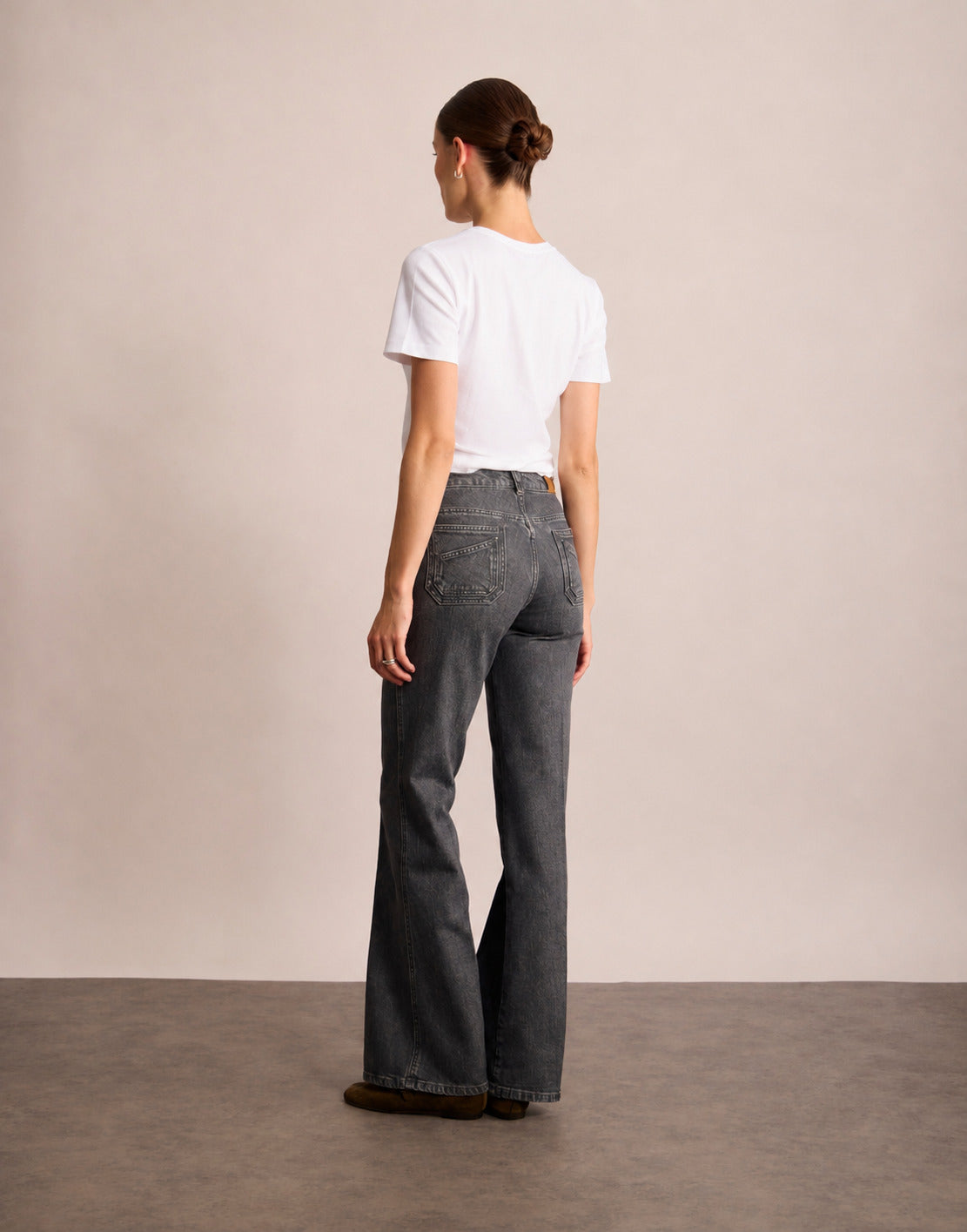 Grey jeans