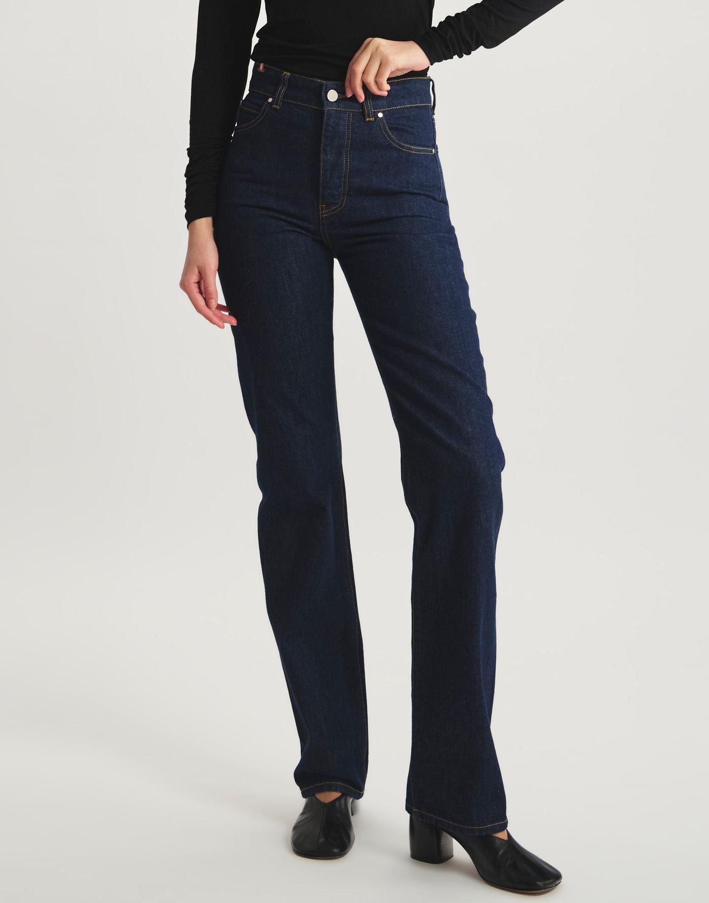 Marineblaue Jeans